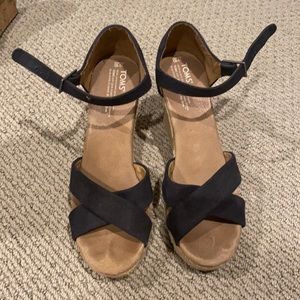 Toms black wedge sandals size 10